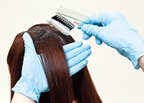 ヘアカラー施術